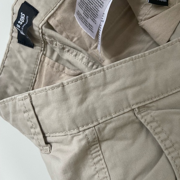 Light Beige Cargo Shorts - Picture 3 of 4